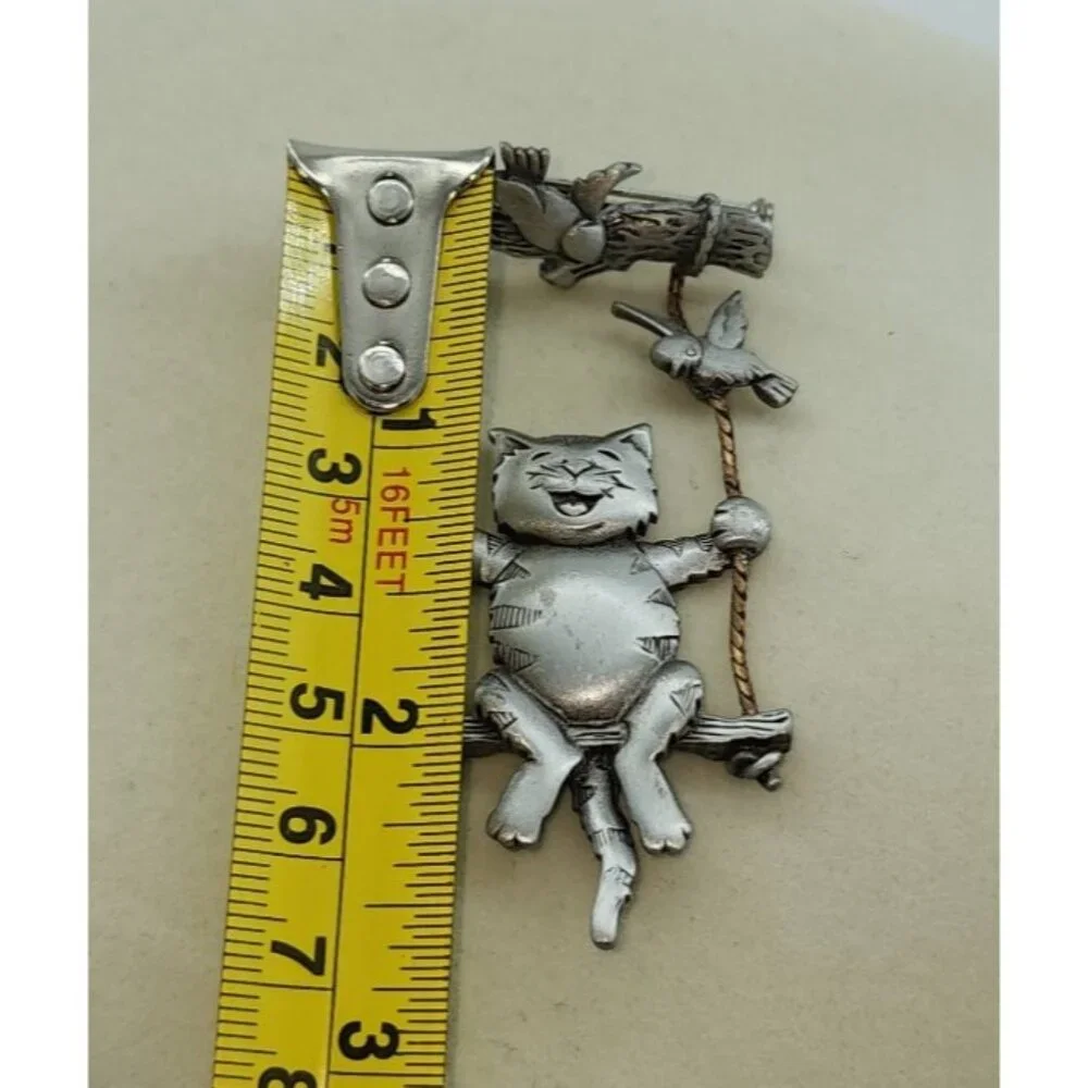 Vtg‎ JJ Jonette Pewter Brooch Pin Articulated Swinging Cat Birds Silver Toned